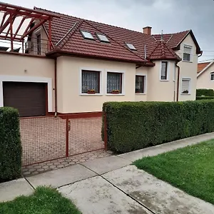 Karika Vendeghaz Kwatera prywatna Hajdúszoboszló